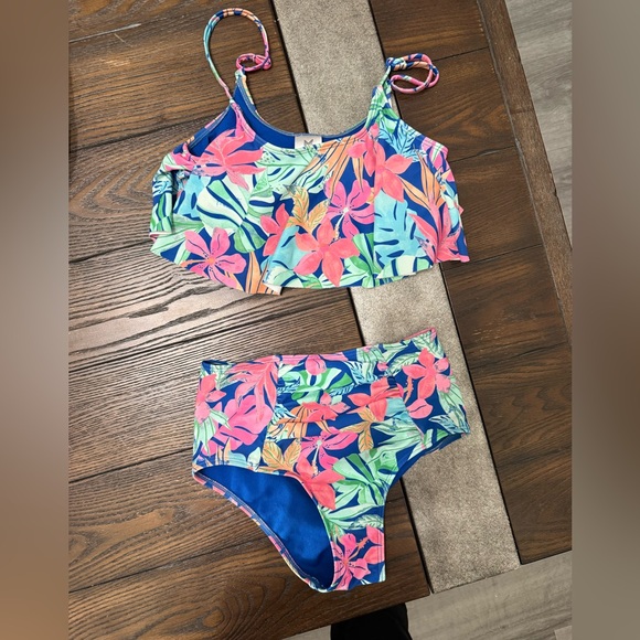 Girls Swimwear Lot - Picture 4 of 7